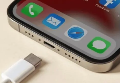 南丰苹果15维修分享iPhone15改USB-C接口后能和安卓用户互借充电器吗 